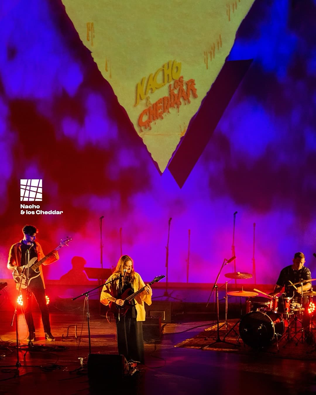 Nacho & Los Cheddar