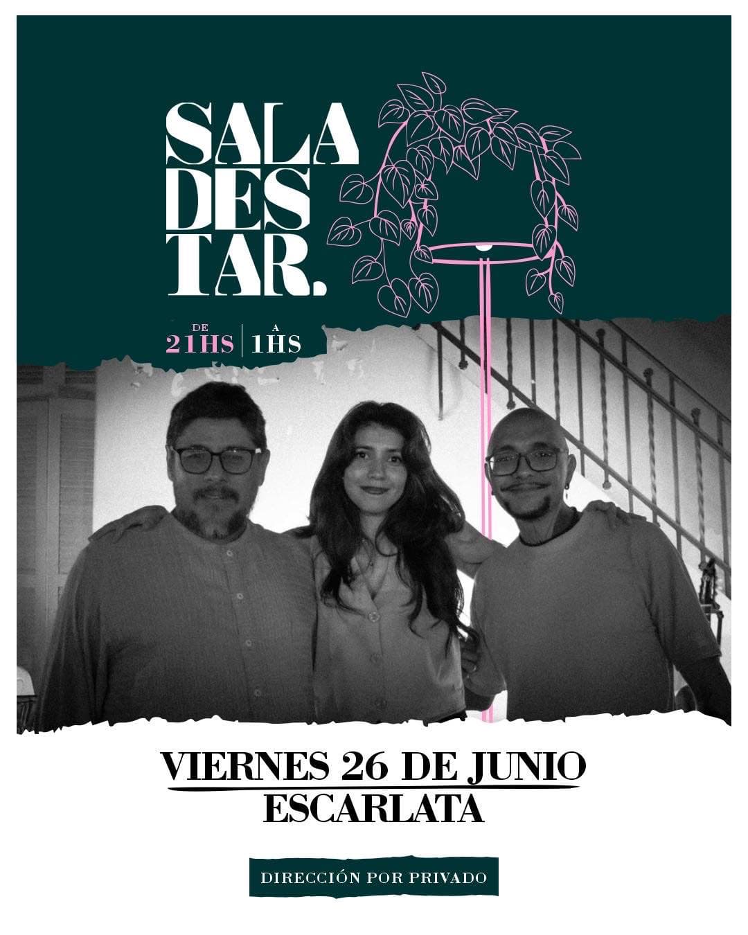 Escarlata en Sala de Estar 🥂
